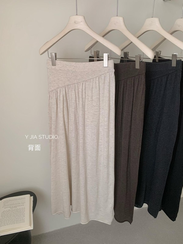 Y.JIA 伊嘉-秋季韩系设计感不规则斜裁褶皱收腰针织半身裙女388-5|undefined