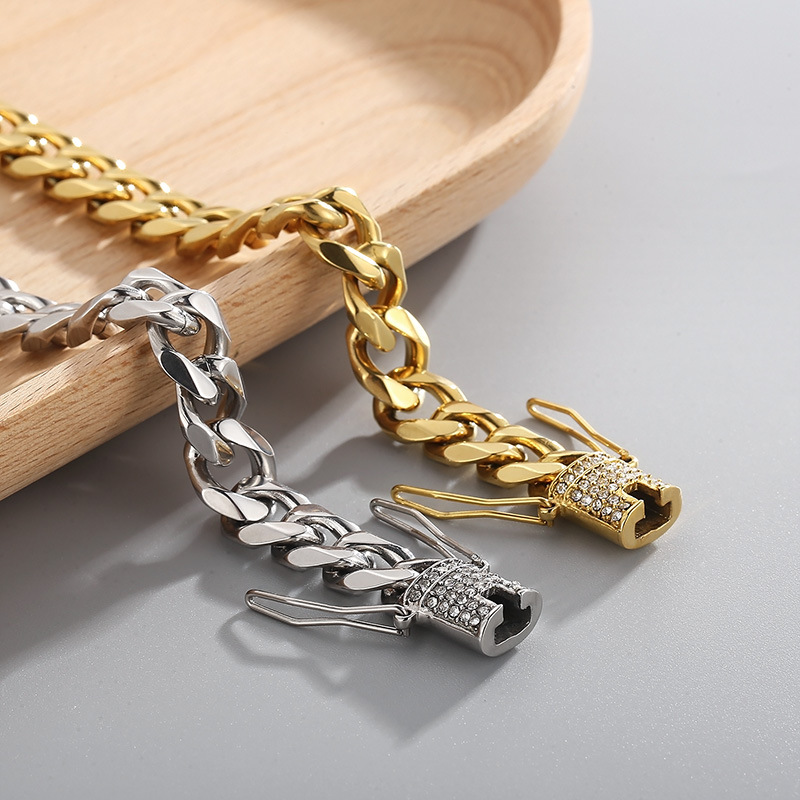44g Weight PVD Coated Gold Plating Process 18K Real Gold Plated Plating Material 304 Stainless Steel Pendant Material Rhinestones Inlay Material Bracelets Classification 304 Stainless Steel Chain Material Anniversary, Business Occasion 304 Stainless Steel Material Geometric Pattern Women'S Gender Fashion Style Waterproof Non Tarnish, Inlay Craft Fashion Geometric Titanium Steel Bracelets Inlay Rhinestones Stainless Steel Bracelets 6