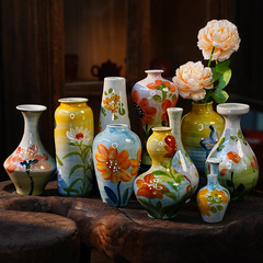 景徳鎮の手作りの油絵の花瓶の乾いた花の家庭の装飾のテレビの棚の置物の酒の箱のテレビの戸棚の陶磁器の小さい花器