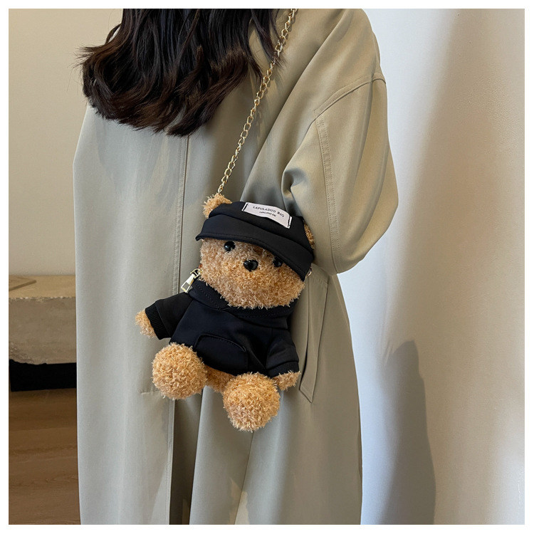 Women's Medium Plush Bear Cute Round Zipper Shoulder Bag Crossbody Bag Chain Bag display picture 5