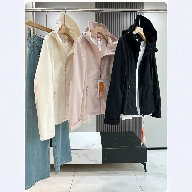 Worth it! Outdoor mountain-style softshell! Slim-fit, sporty, casual, thin fleece jacket for women, autumn hooded windbreaker