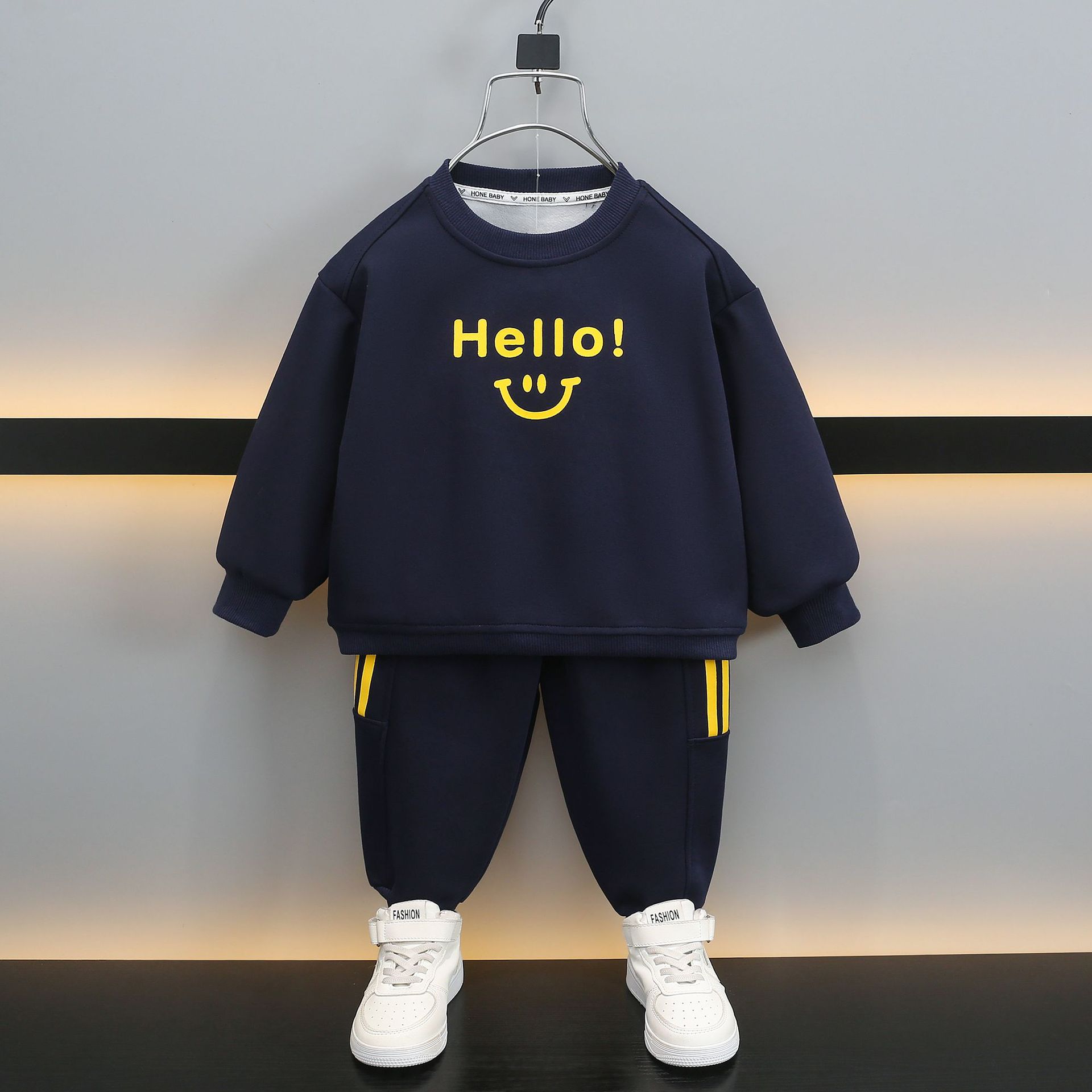 7075 traje para niños primavera para niños 2025 nuevo suéter para niños de dos piezas para niños ropa de primavera y otoño para niños