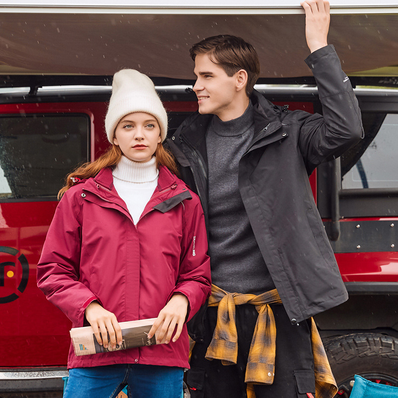 Chaqueta de pareja de doble pieza forro polar sombrero chaqueta a prueba de viento a prueba de lluvia deportes al aire libre moda casual ventas directas de fábrica