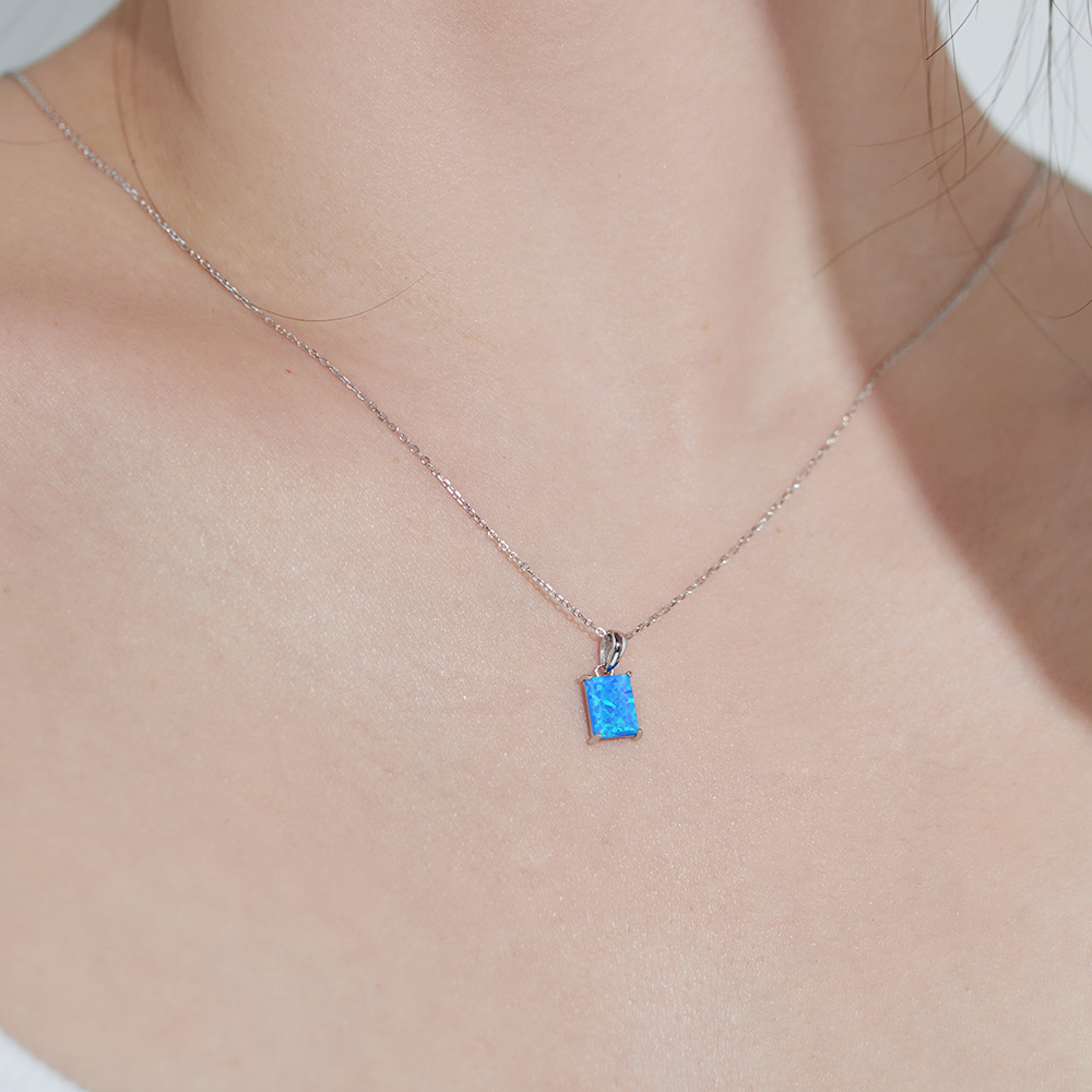 Elegant Square Austrian Crystal Sterling Silver Pendant Necklace 1 Piece