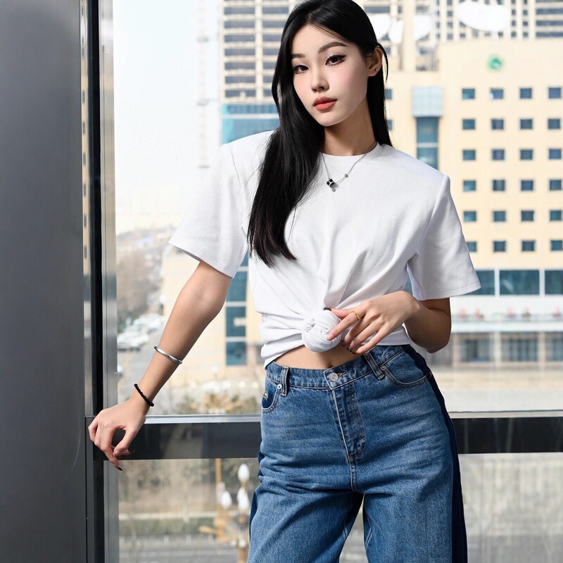 2026 Summer New Gray Three-Dimensional Twist Short-Sleeve T-Shirt for Women, Loose Fit, Versatile Casual Top, Round Neck, Short Style, Trendy 2026 Summer New Gray Three-Dimensional Twist Short-Sleeve T-Shirt for Women, Loose Fit, Versatile Casual Top, Round Neck, Short Style, Trendy