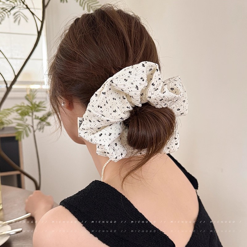 Temperamento negro y blanco flor triturada anillo de cabello de intestino de alta altura elástico de cola de caballo cuerda de cabello no daña el cabello adornos de cabello de cabello de cabello de cabello duradero