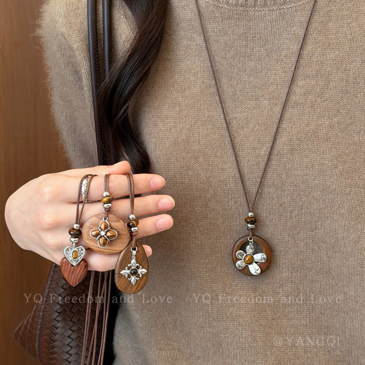 Vintage wooden tiger's eye flower pendant necklace for women, high-end old money style sweater chain, long accessory in the Maillard color palette