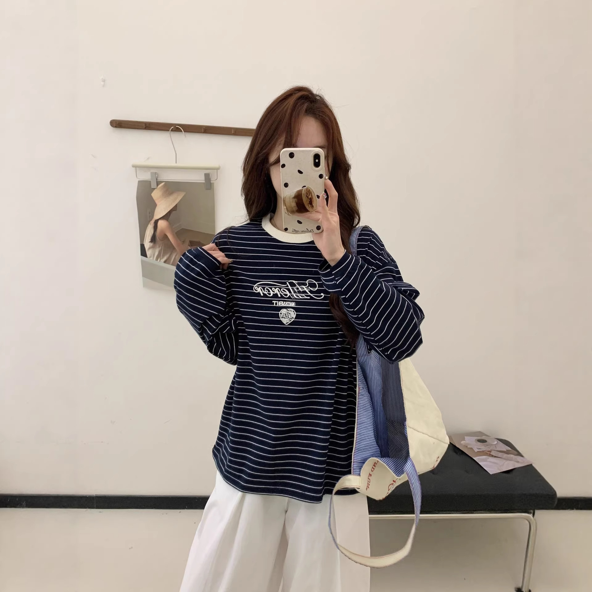 AD春新款设计感条纹长袖T恤女韩版宽松休闲字母复古打底衫显瘦