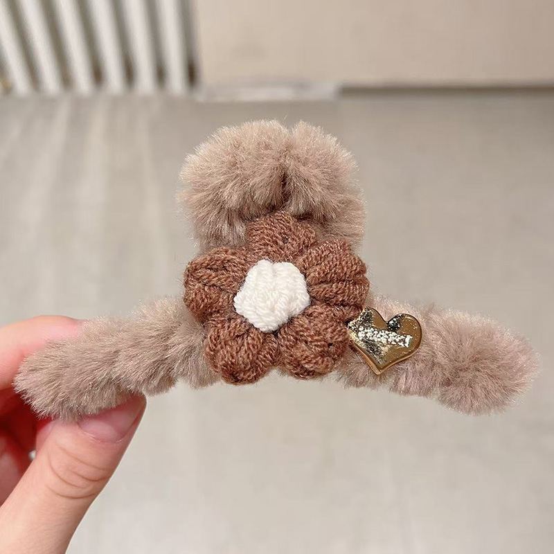 2026秋冬ミンクファー毛皮ヘアクリップ、高級感のある後頭部用大型シャーククリップ、ハート型キラキラ輝くダイヤモンド付き毛皮ヘアクリップ