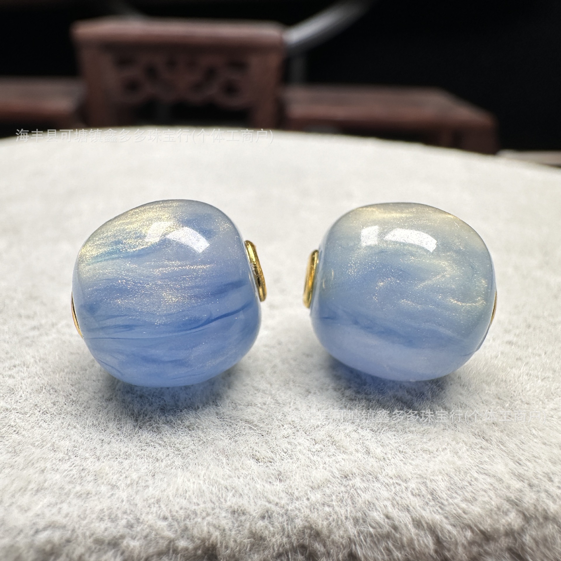 푸른 하늘과 흰 구름 (파란색)