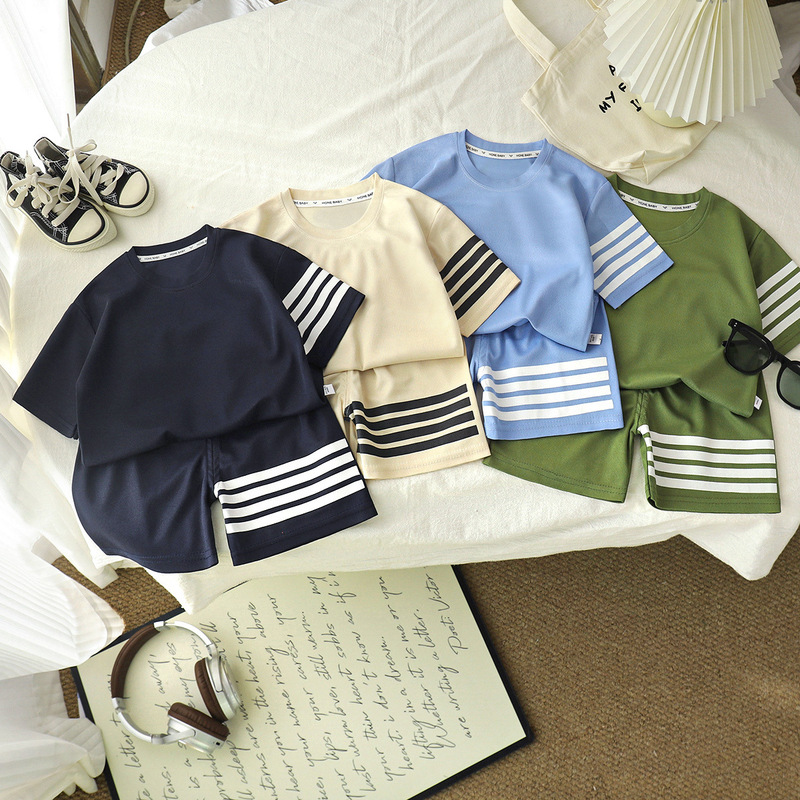 Boys' Sports Suit, Handsome Striped Short-Sleeved Two-Piece Set for Boys, Kidsren's Short-Sleeved Suit, Korean Style T-Shirt for Small and Medium-Sized Kidsren Boys' Sports Suit, Handsome Striped Short-Sleeved Two-Piece Set for Boys, Kidsren's Short-Sleeved Suit, Korean Style T-Shirt for Small and Medium-Sized Kidsren