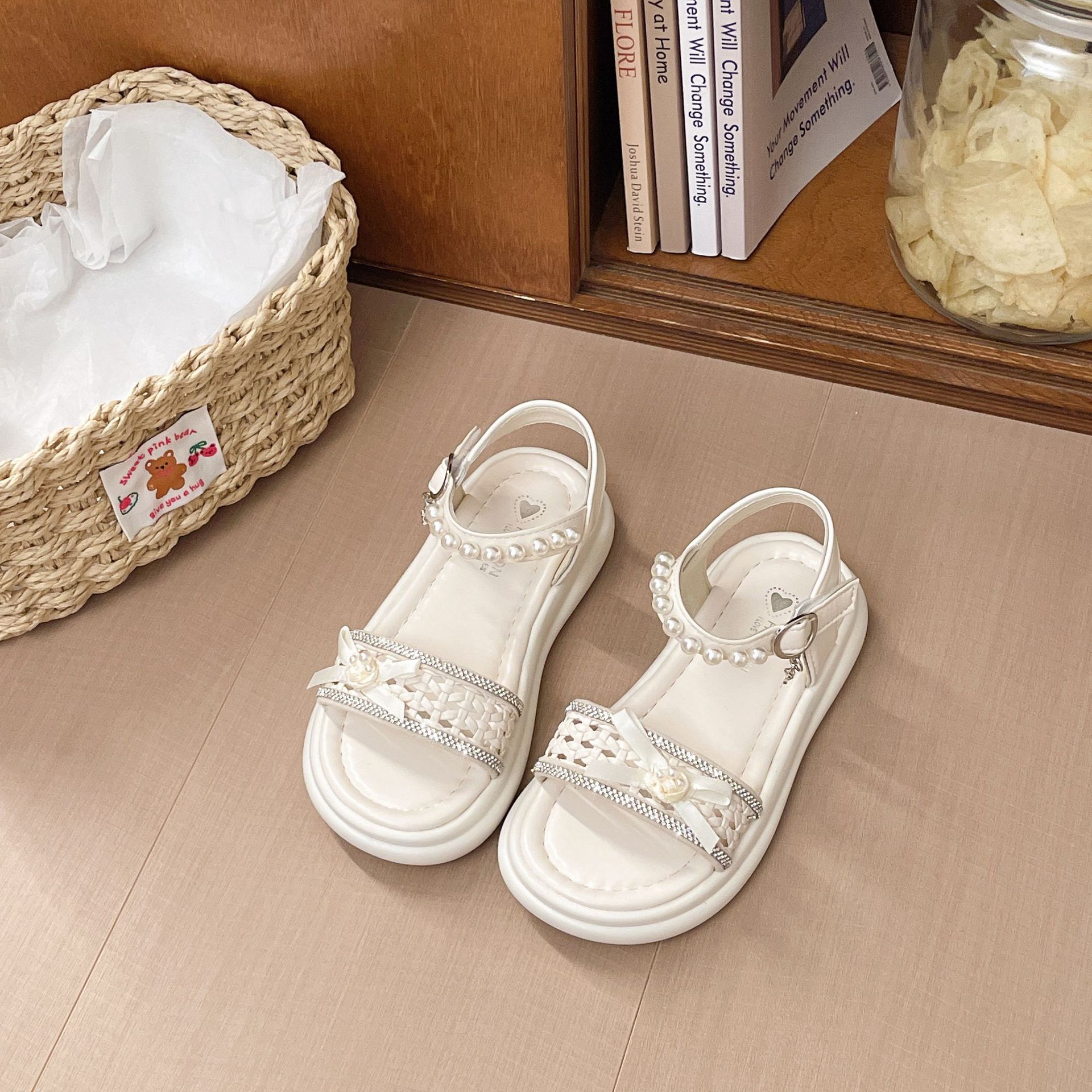 Niños sandalias de dedos abiertos 2026 verano nuevo estilo de moda para niñas zapatos de princesa universal zapatos para niñas con cabeza hueca image 8