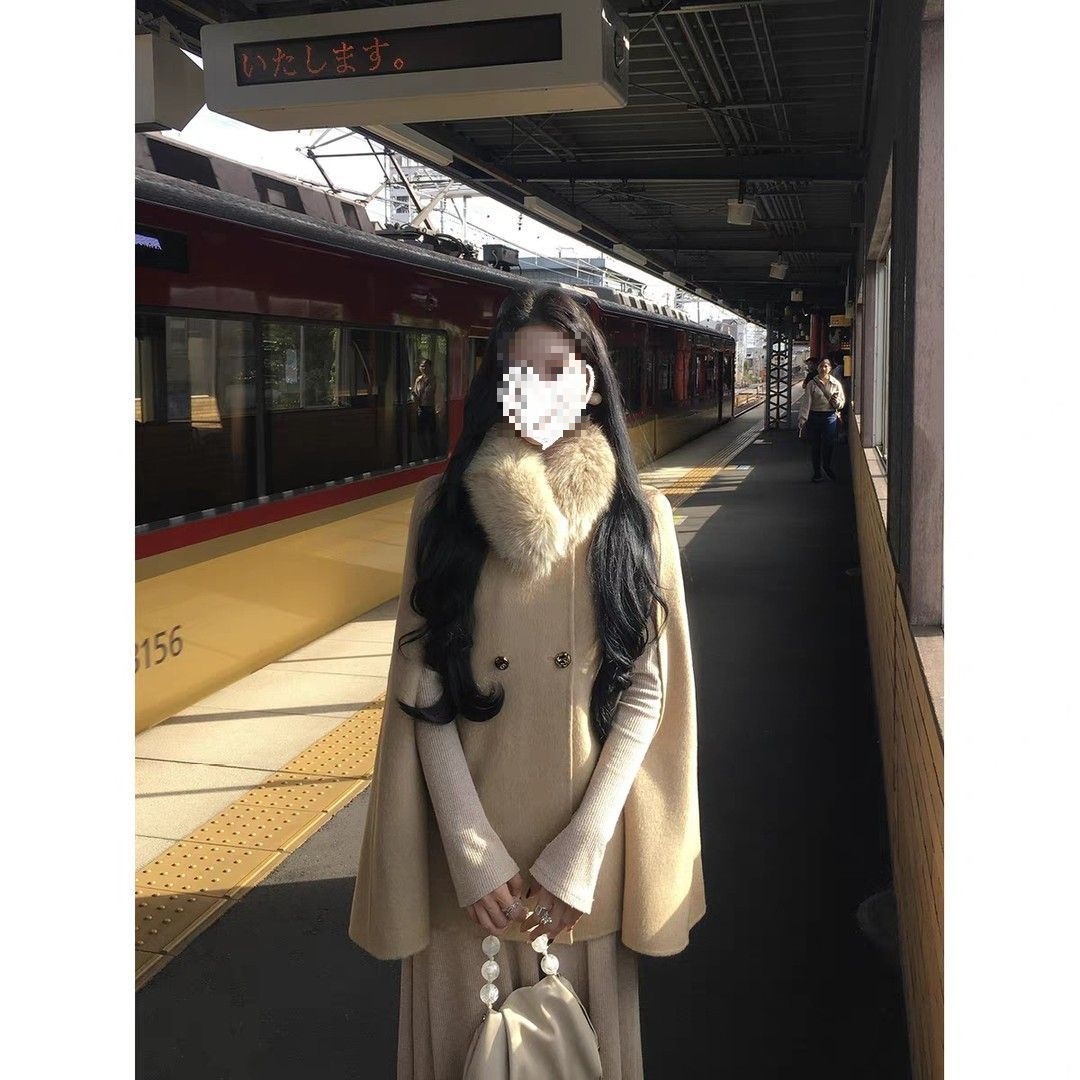 留洋大小姐 秋冬气质感披斗篷外套+毛领+修身长袖裙子三件套