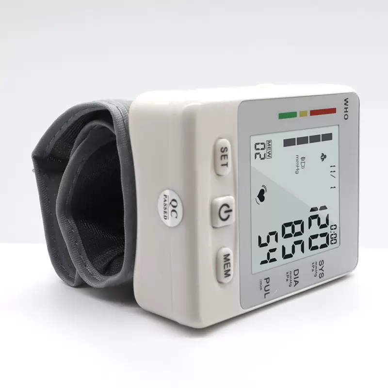 亚马逊热卖电子血压计手腕式语音血压仪 Blood Pressure Monitor