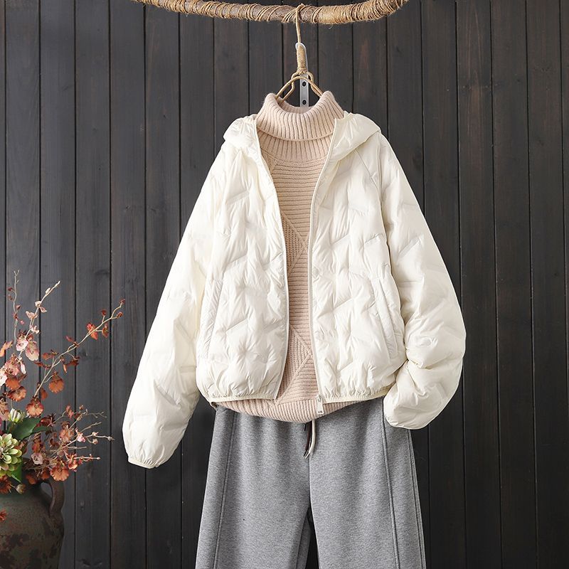 Lightweight down Jacket for Women, Short Style, 2026 Winter New Fashion, Slimming Embossed White Duck down Hooded Coat for Petite Figures