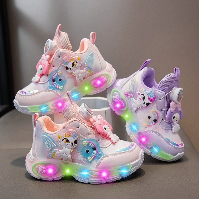 2024 осень и зима новый стиль девушки светящаяся обувь детская мультяшная обувь принцессы вращающаяся пуговица кроссовки высокого класса кожаная лапша