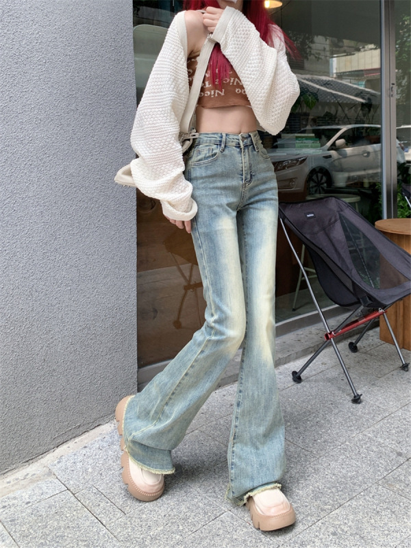 ギャルはやせているジーパンの女性の夏の新型の小さい大衆のズボンの小さいラッパのズボンのストレートなズボンの地面を引きずって明るい色のズボン|undefined