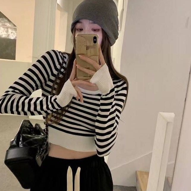 2023 New striped slim-fit slimming short hot girl outer wear long sleeve bottoming top sweater women's early spring Korean style