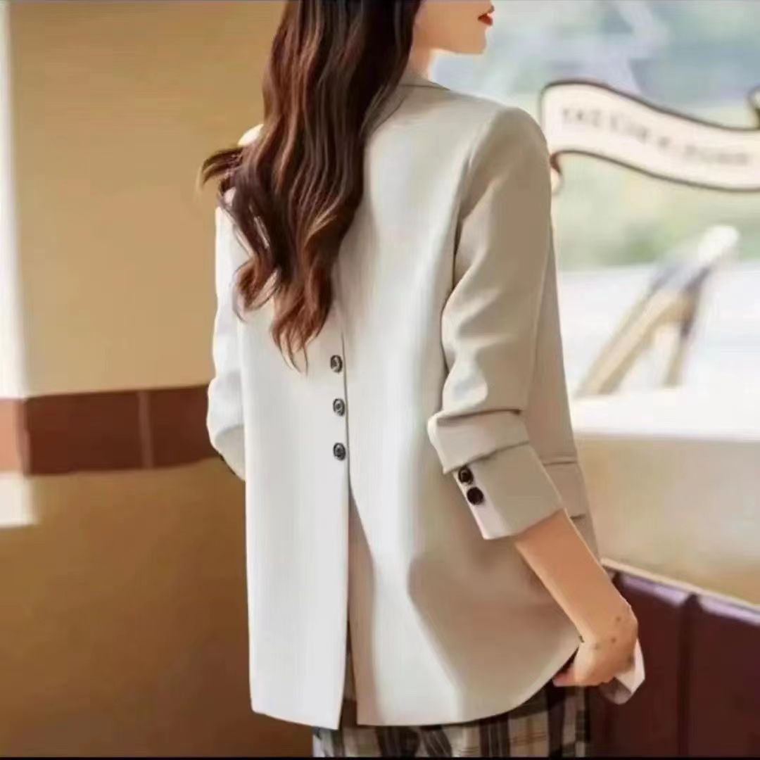 Cross-border Suit Jacket Women's Small 2024 New Internet Celebrity Hot Style Design Sense Casual Rear Split Suit Top