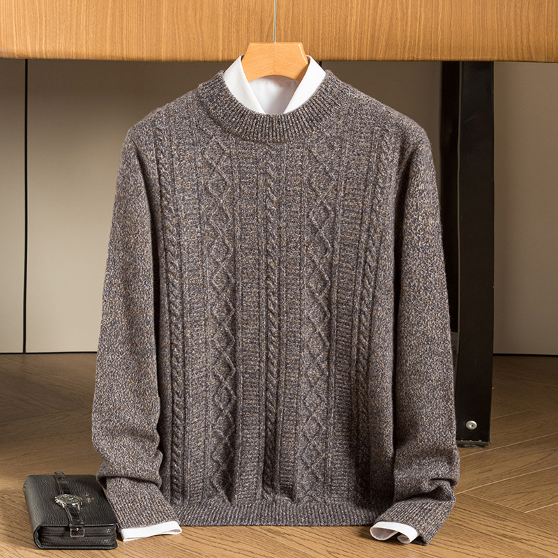 Demi-season woolen sweater
