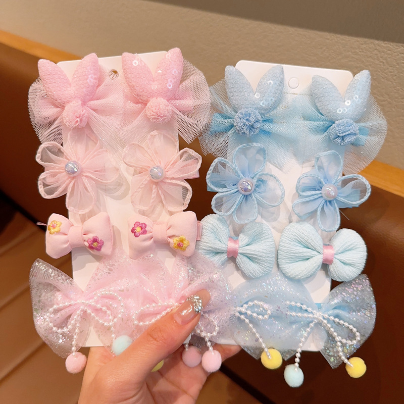 子供の蝶結びの花の髪の飾り赤ちゃんの布芸レースの前髪は女の子の王女を挟みます。|undefined