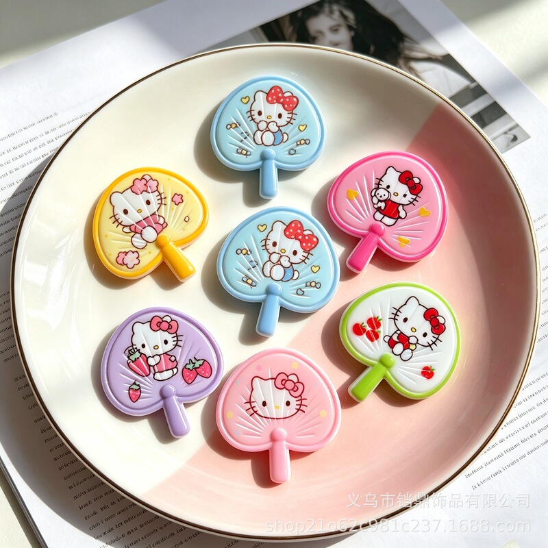 Hello Kitty fan hair clip, handmade accessories, creative water cup stickers, pendants, shoe buckles, pendant accessories wholesale Hello Kitty fan hair clip, handmade accessories, creative water cup stickers, pendants, shoe buckles, pendant accessories wholesale