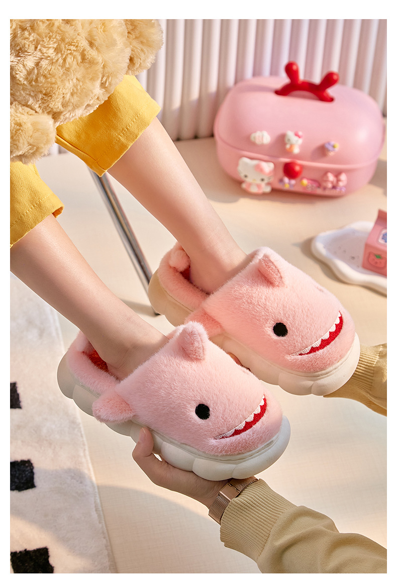 Women's Girl's Casual Cartoon Shark Round Toe Cotton Slippers display picture 3