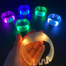 LED发光手环酒吧KTV荧光手环演唱会弹簧发光手腕带15色发光手环
