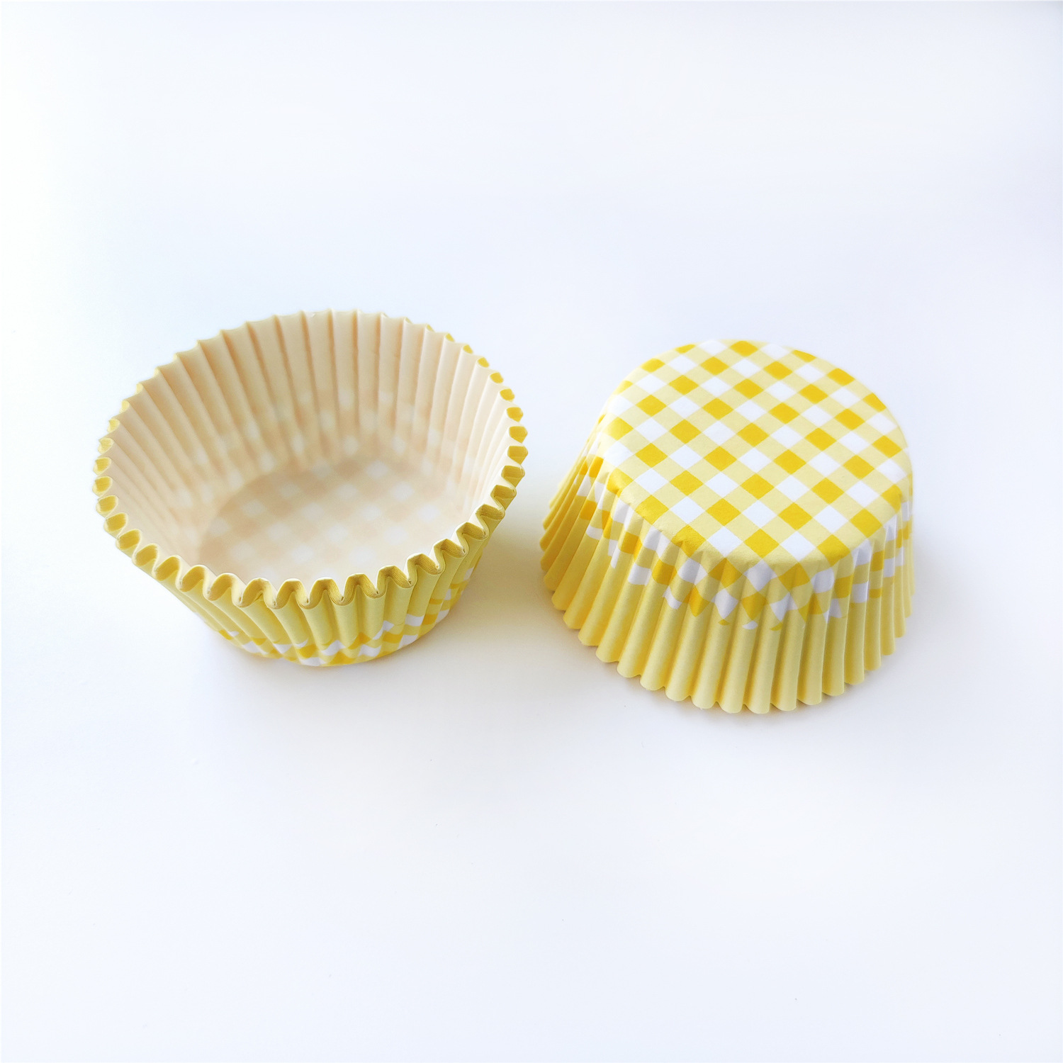 100 pcs / caja Xue Mei Niang soporte de papel para pastel medio soporte de papel para hornear tazas de papel muffin relleno soporte de papel a prueba de aceite