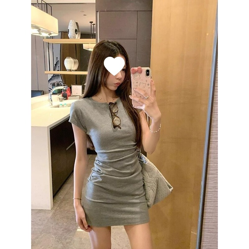 2026 Summer New Style Gray Pleated Slim-Fit Waist-Cinching Short-Sleeve Elegant Dress Bodycon Skirt Short Skirt Trendy 2026 Summer New Style Gray Pleated Slim-Fit Waist-Cinching Short-Sleeve Elegant Dress Bodycon Skirt Short Skirt Trendy