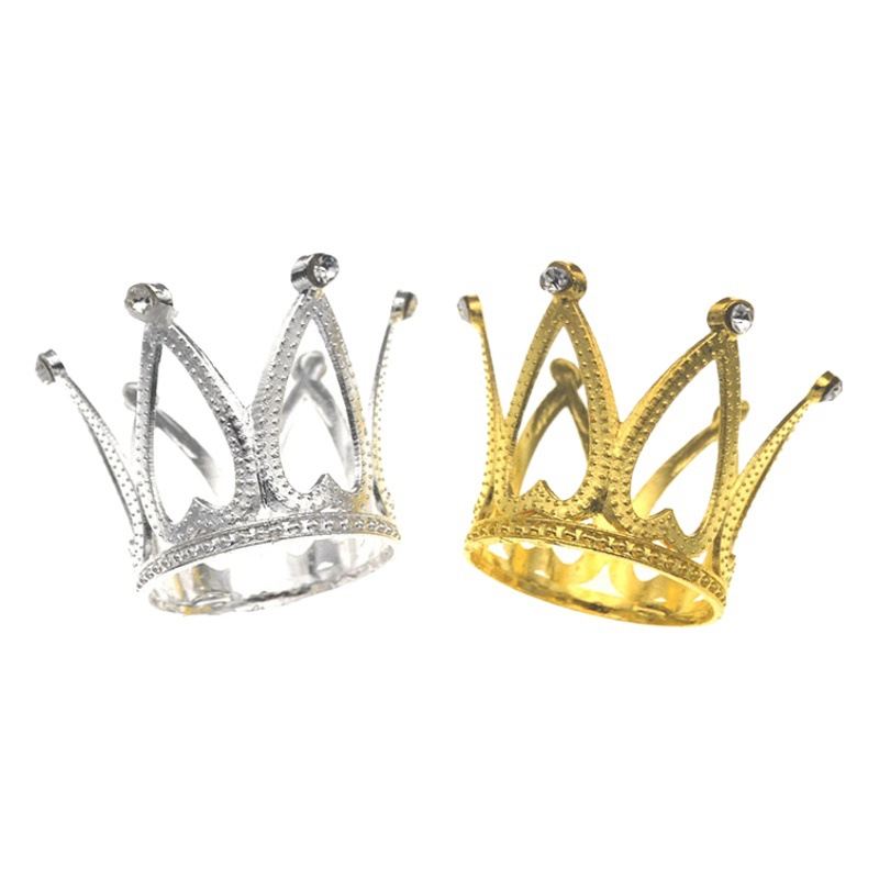 Suministro directo de fábrica pastel de cumpleaños decoración para hornear aleación de zinc para niños pequeña corona redonda mini corona decoración en stock