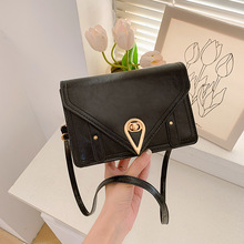 包包女小众设计时尚百搭水滴锁扣小方包2023新款潮漆皮单肩斜挎包