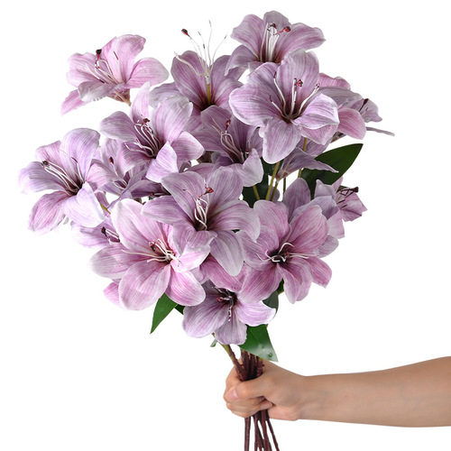 Purple wedding flowers imitation flowers wedding auditorium decoration fake flowers Monet style scene layout ground row silk flower bunches