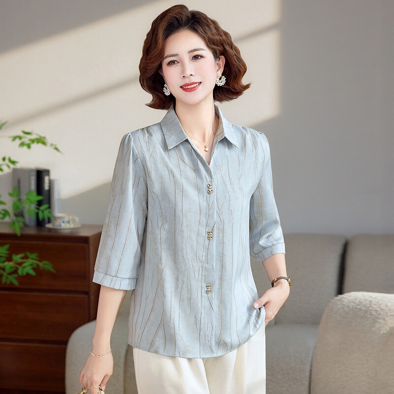 Middle-Aged and Elderly Women's Clothing, Slimming Shirts for Mothers, Three-Quarter Sleeve Striped Elegant Spring and Summer Loose Tops, Blouses, Shirts
