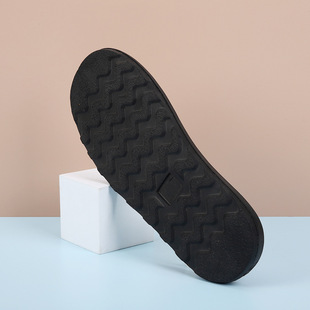 ��ɫˮ���y�������ܰl��Ь�� �r�����e�\��ѩ��ѥ��ĥЬ��