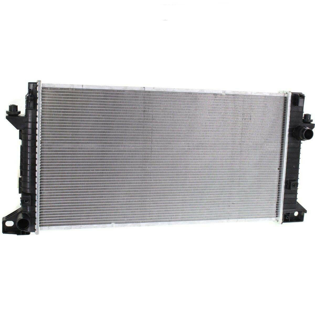 Aplicable al tanque de agua del radiador del coche F150 800*418*26 EN BL3Z8005B BL3Z8005C