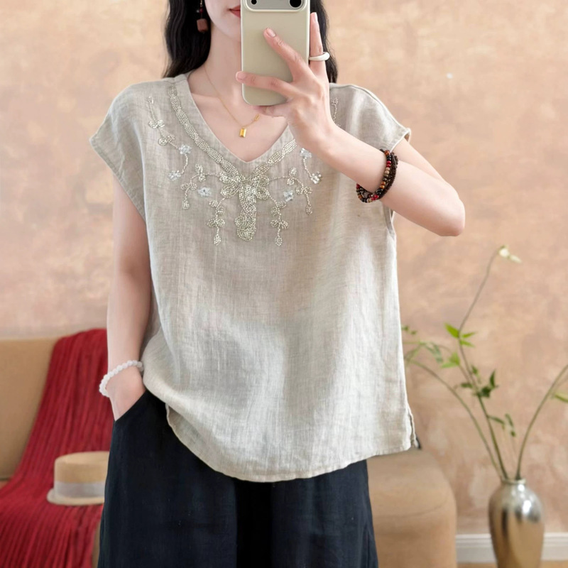 2026 Summer New Style Simple Floral Embroidery Hemp Shirt Loose V-Neck Pullover Inner Top for Women