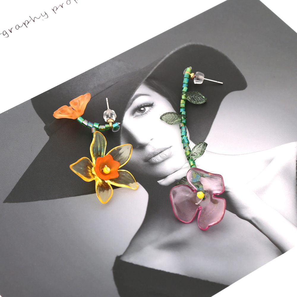 Alloy Ear Needle Material 1 Pair Fairy Style Simple Style Asymmetrical Color Block Flower Beaded Glass Ear Studs