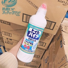 日本の原装輸入の日本の花の便器の清潔剤の清潔なトイレの霊の500mlの大きい白い棒の無料の洗浄剤のバッチ