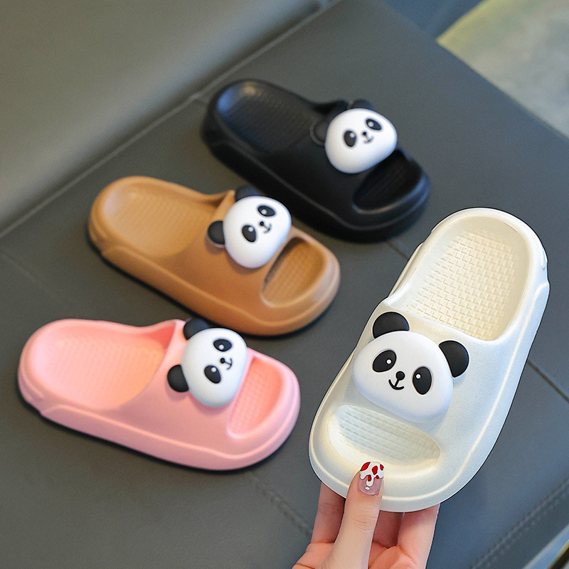 Zapatillas infantiles verano 2025 nuevo niño interior antideslizante bebé casa arrastrar niñas niños zapatillas panda