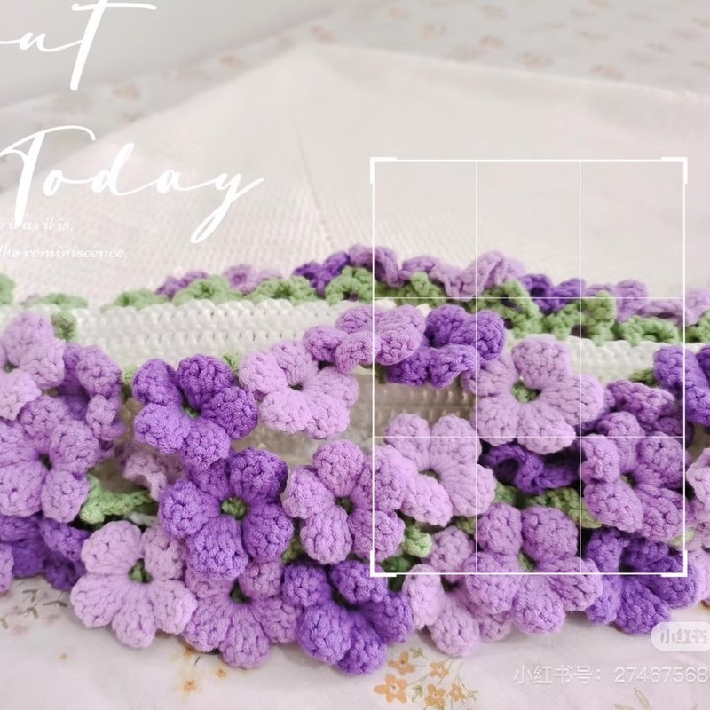 【完成品・在庫あり】ガールフレンドへのギフトとして、手作りの毛糸で編んだバラの花が付いた花束ブランケット完成品|undefined