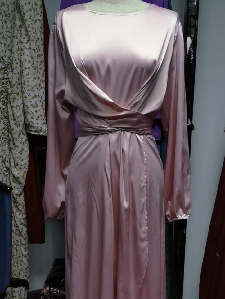 Elegantes Damen Satin Kleid Mit Laternenärmeln Und Bindegürtel_voghion.com