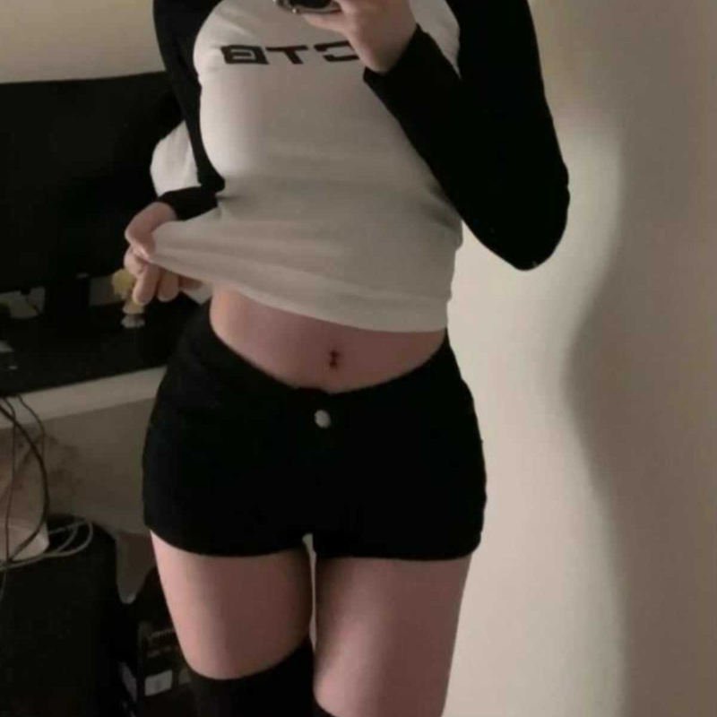 American Style Hot Girl Low-rise Jeans Women's Stretch Tight Black Denim Shorts Spring and Autumn New Hip Trendy Hot Pants American Style Hot Girl Low-rise Jeans Women's Stretch Tight Black Denim Shorts Spring and Autumn New Hip Trendy Hot Pants