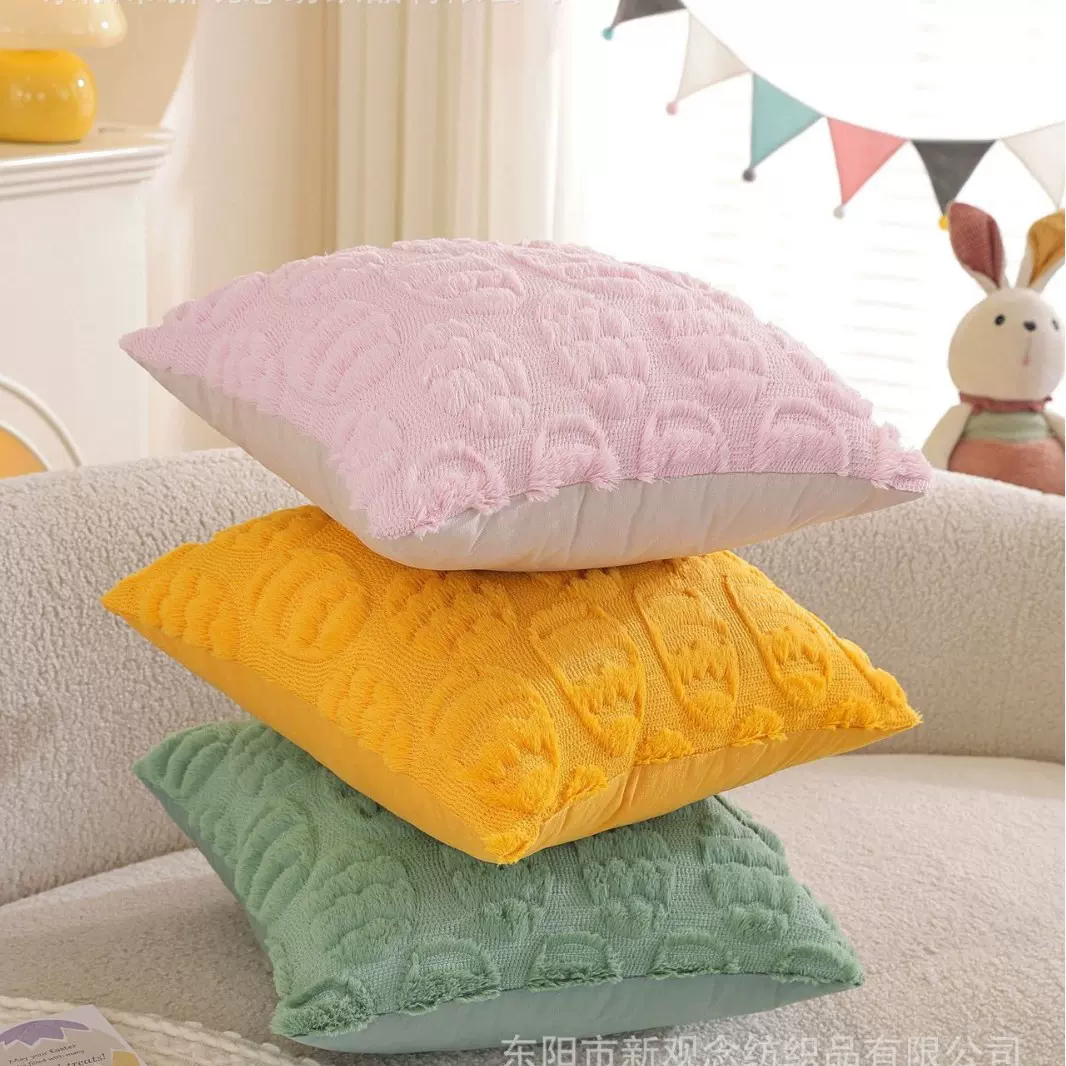 现货新款跨境靠垫绗缝抱枕套复活节兔子靠垫套厂家毛绒抱枕套批发