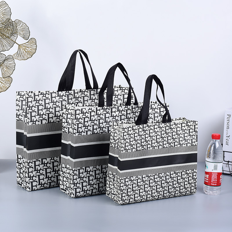 Tienda de ropa para mujeres a medida, centro comercial, tienda de ropa, bolsa de mano de compras, prensa en caliente, publicidad, bolsa no tejida laminada, personalización