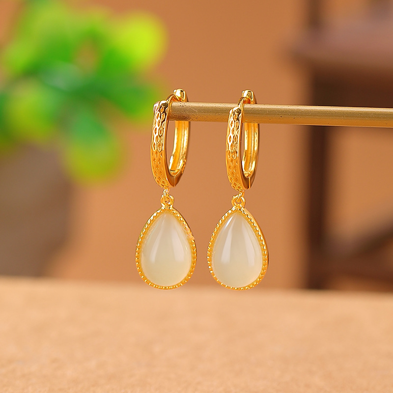 Khuyên tai nữ bạc S925 mạ vàng đính ngọc bích phong cách retro giọt nước — Một cặp