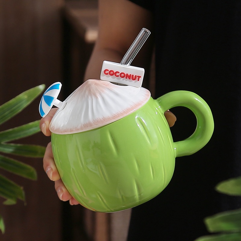 Creativo en el viento de verano taza de coco, corazón de una niña de alto valor facial, taza de cerámica encantadora, taza de agua de gran capacidad con tapa image 1