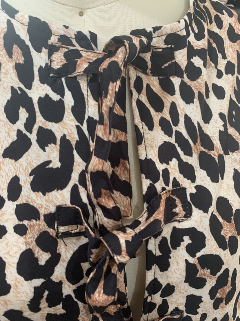 245g Weight Short Sleeve Sleeve Length Single Breasted Placket Type Regular Sleeve Sleeve Type Polyester Fabric Type Short Top Length Blouse Tops Type Daily Occasion Round Neck Neckline Loose Fit Type Leopard Pattern Summer Season Women's Gender Streetwear Style Wholesale Women's Streetwear Leopard Short Sleeve Blouses 11