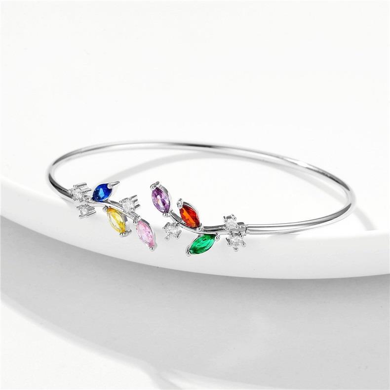 Elegant Leaf Copper Plating Zircon Bangle display picture 3
