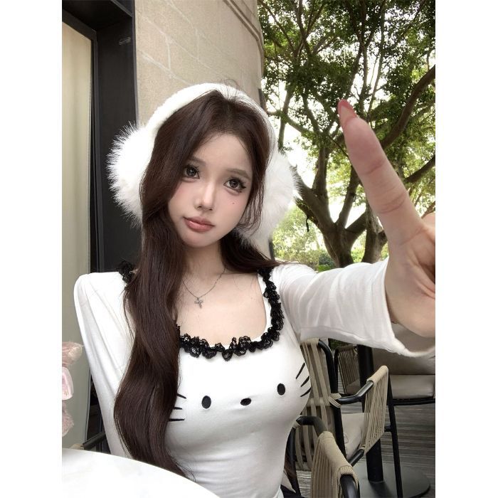 红色花边拼接u领长袖T恤女秋季可爱猫咪修身收腰甜辣紧身打底上衣|undefined